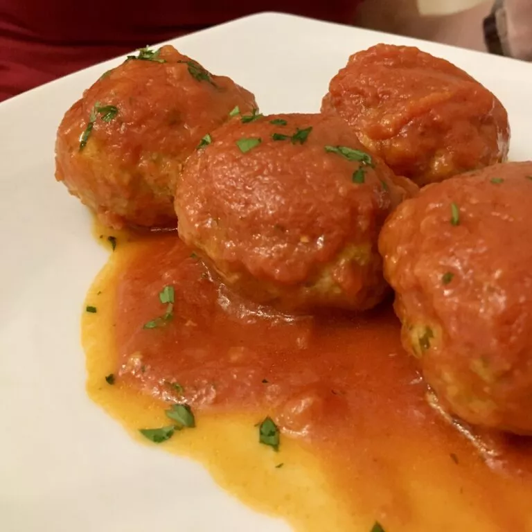 Polpette di tonno al sugo