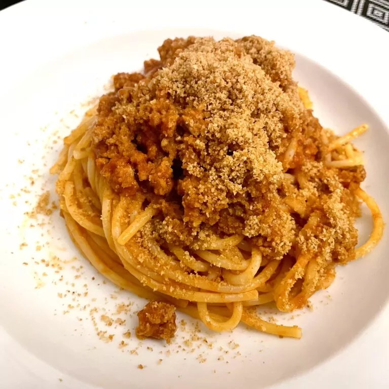 Spaghetti al ragù di tonno