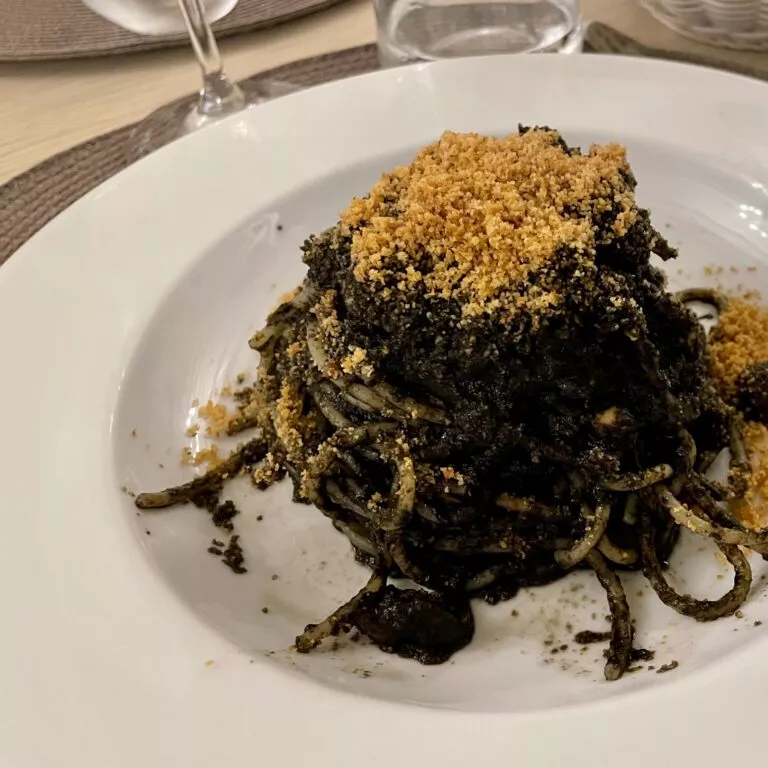 Spaghetti al nero di seppia